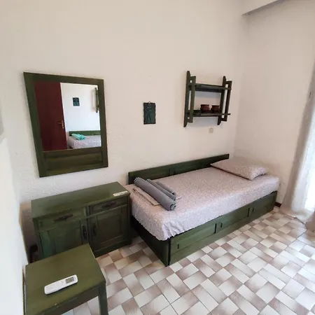 בית נופש Beachfront Charming Maisonette מולה קליבה