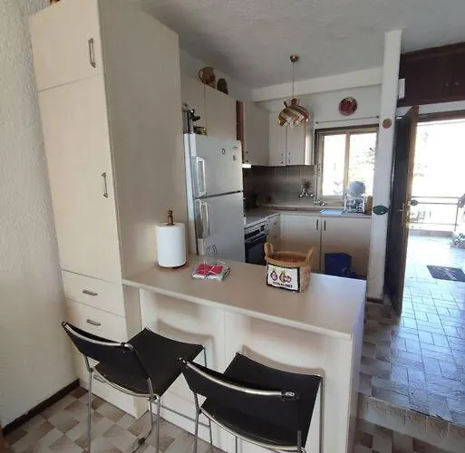 Beachfront Charming Maisonette Dom wakacyjny